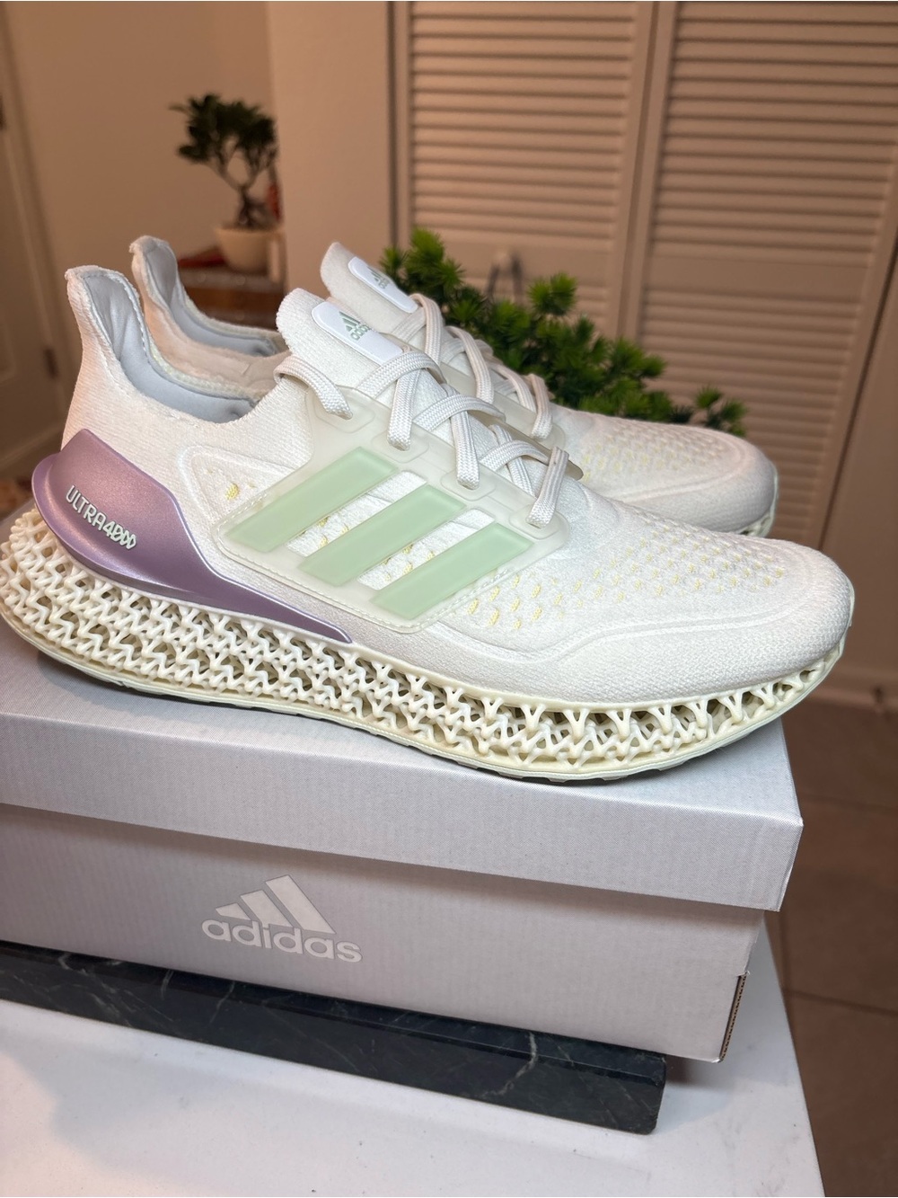 Adidas Ultra4D Off White Cream Lime Green Women’s size 8 Running Shoes